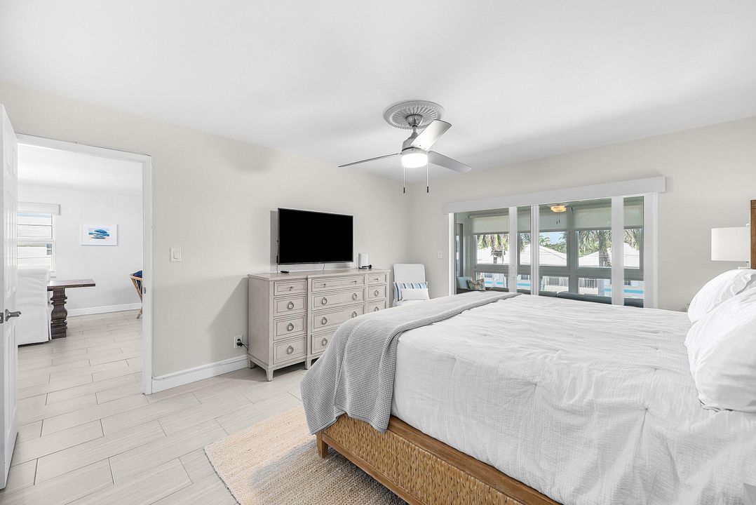 Active With Contract: $779,000 (2 beds, 2 baths, 1247 Square Feet)