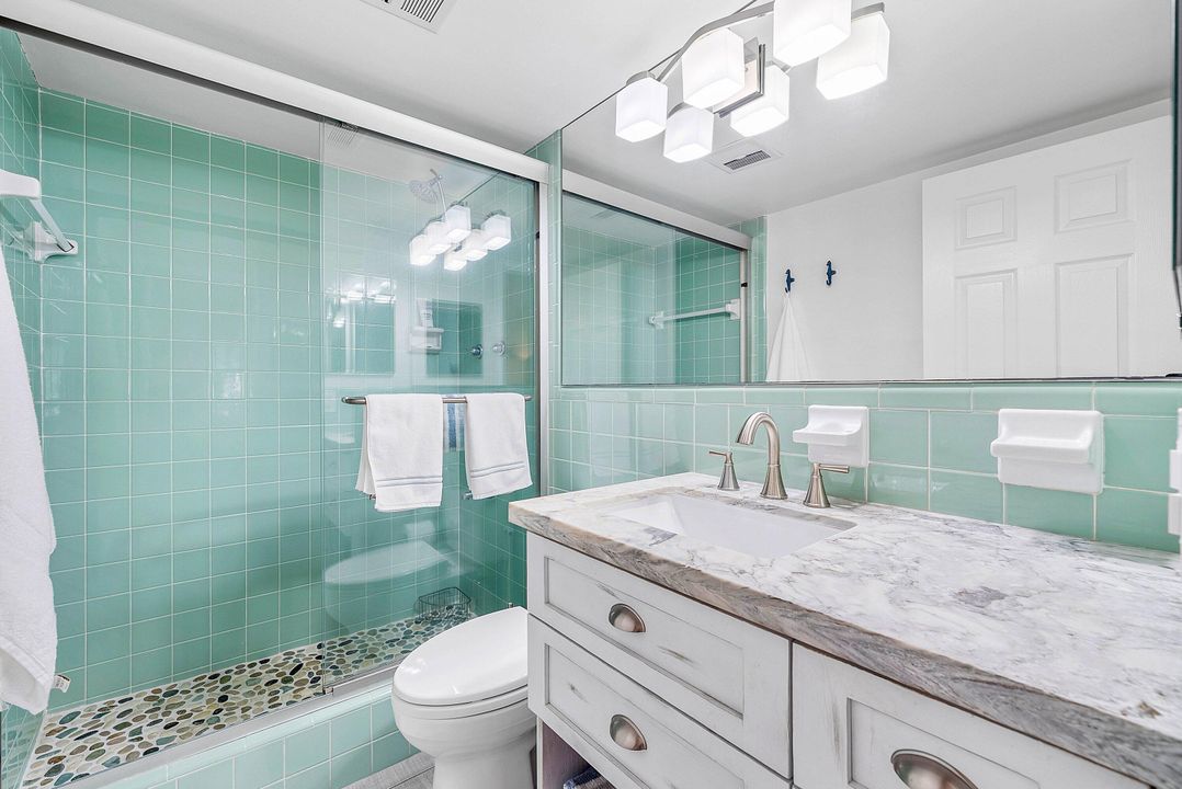 Active With Contract: $779,000 (2 beds, 2 baths, 1247 Square Feet)