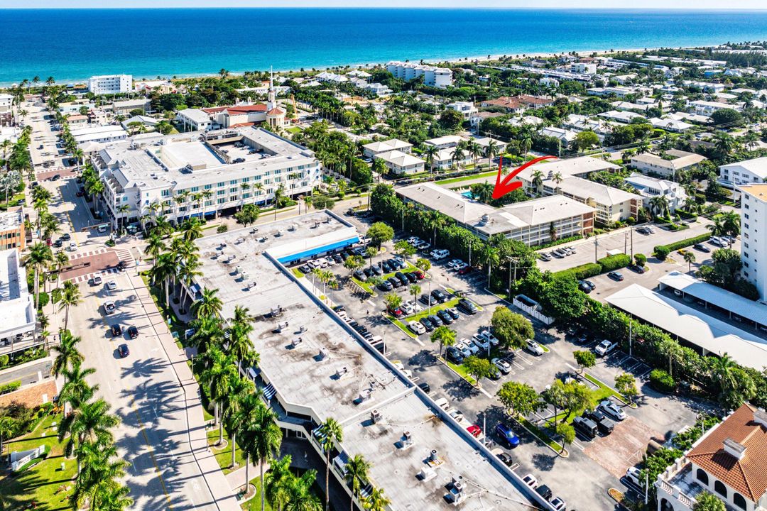 Active With Contract: $779,000 (2 beds, 2 baths, 1247 Square Feet)