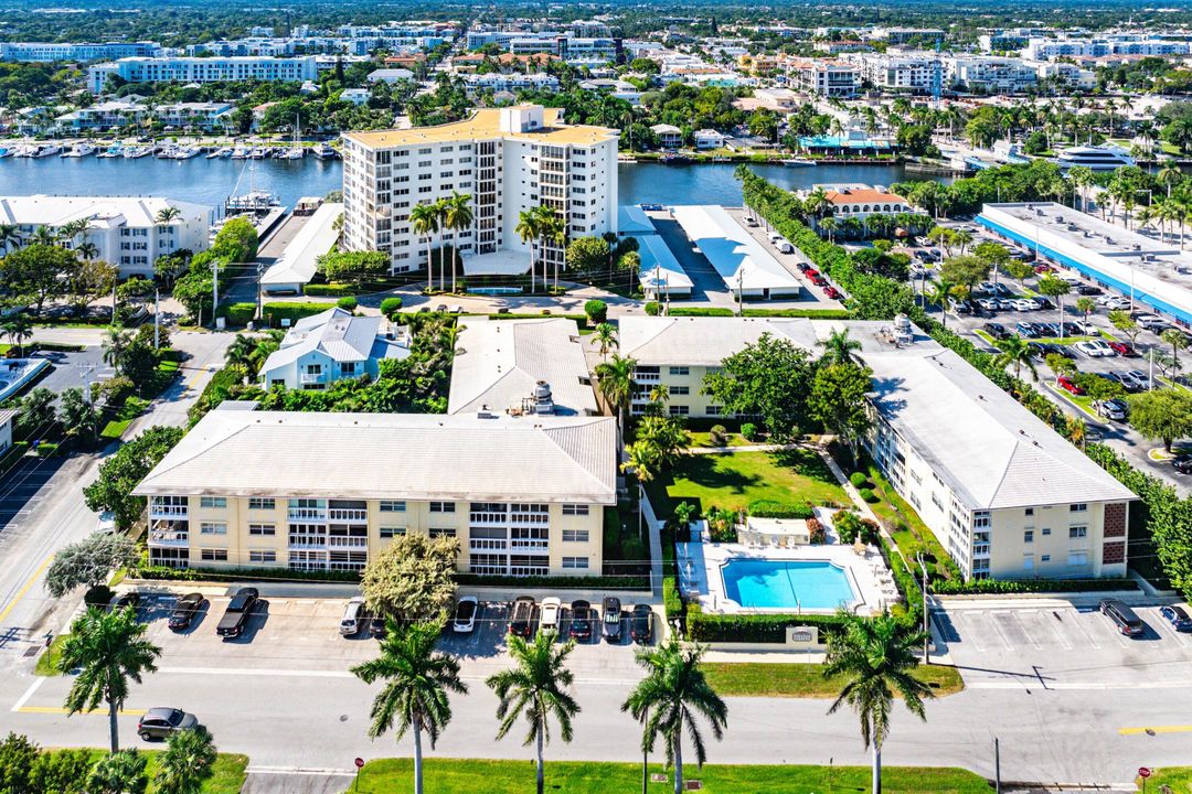 Active With Contract: $779,000 (2 beds, 2 baths, 1247 Square Feet)