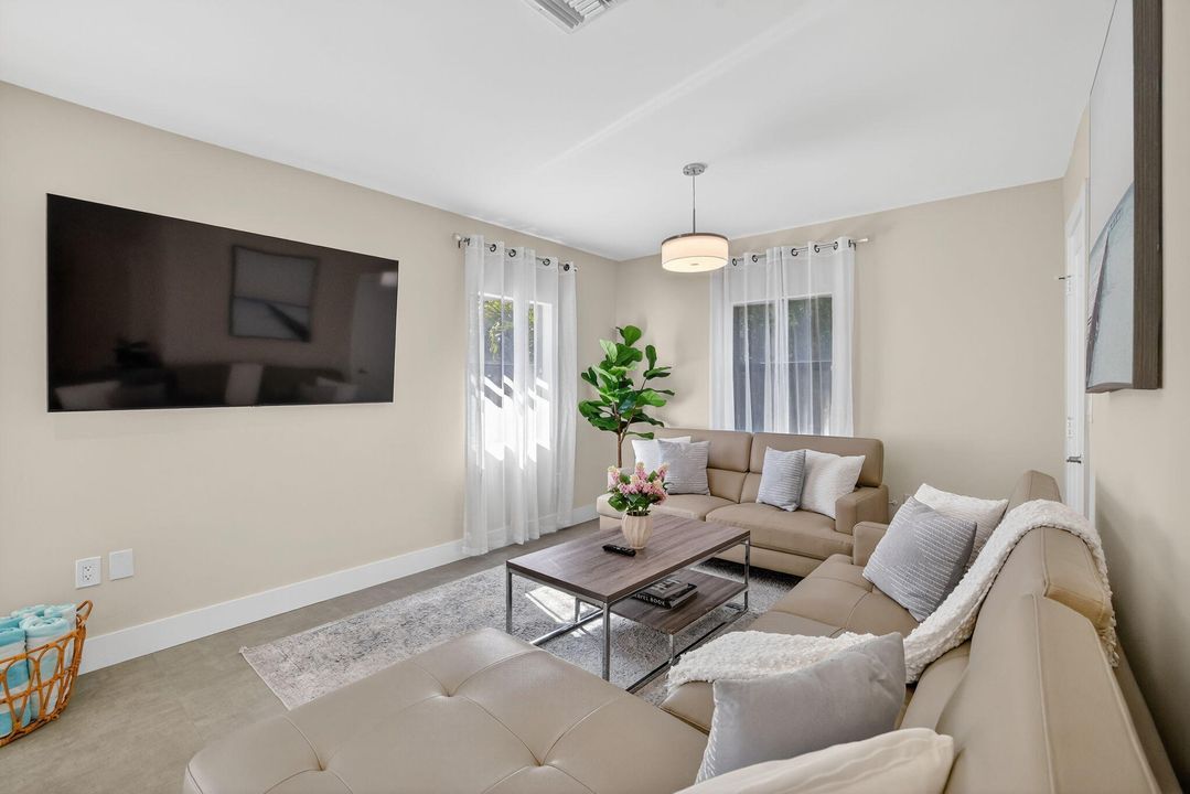 For Sale: $1,395,000 (4 beds, 3 baths, 1764 Square Feet)