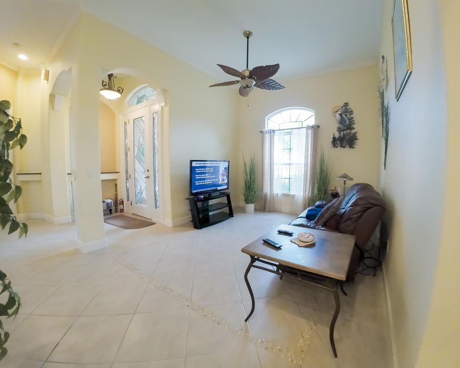 For Sale: $800,000 (3 beds, 3 baths, 2763 Square Feet)