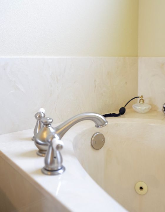 For Sale: $800,000 (3 beds, 3 baths, 2763 Square Feet)