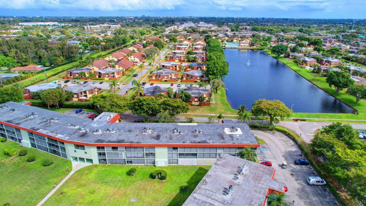 For Sale: $135,500 (2 beds, 1 baths, 874 Square Feet)