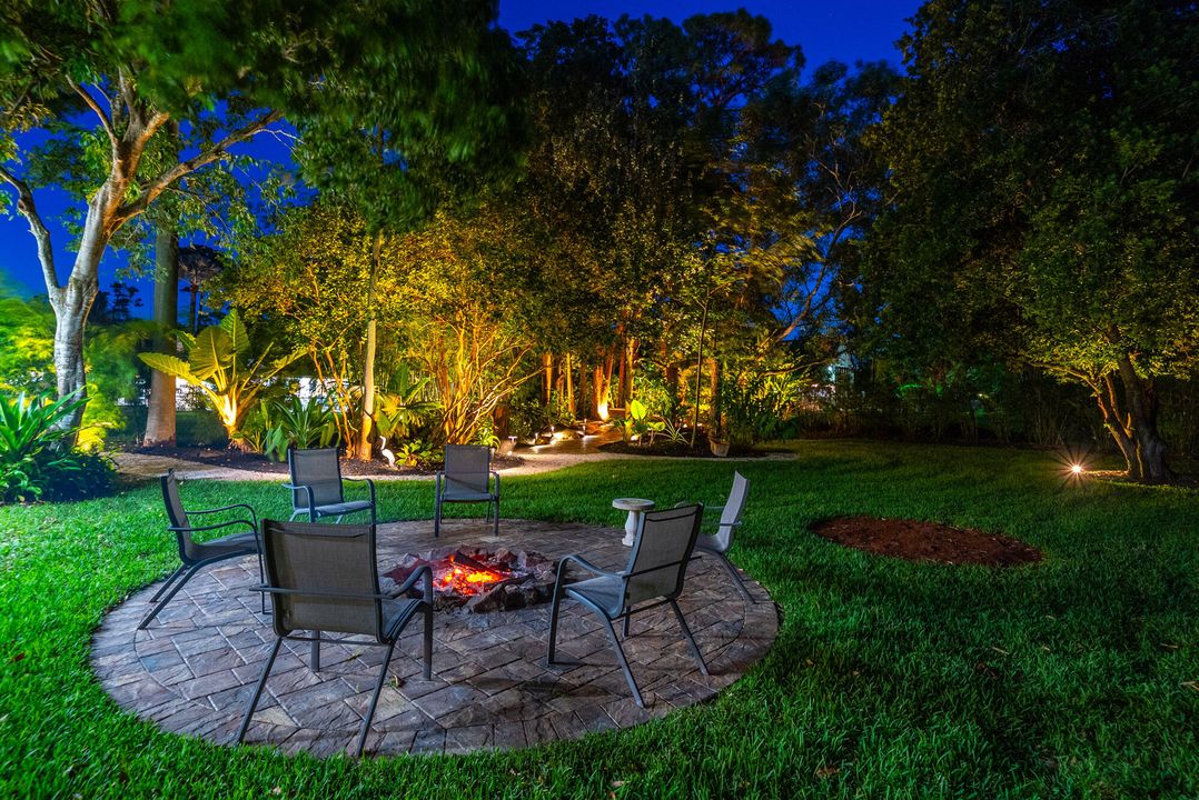 For Sale: $2,200,000 (6 beds, 5 baths, 3965 Square Feet)