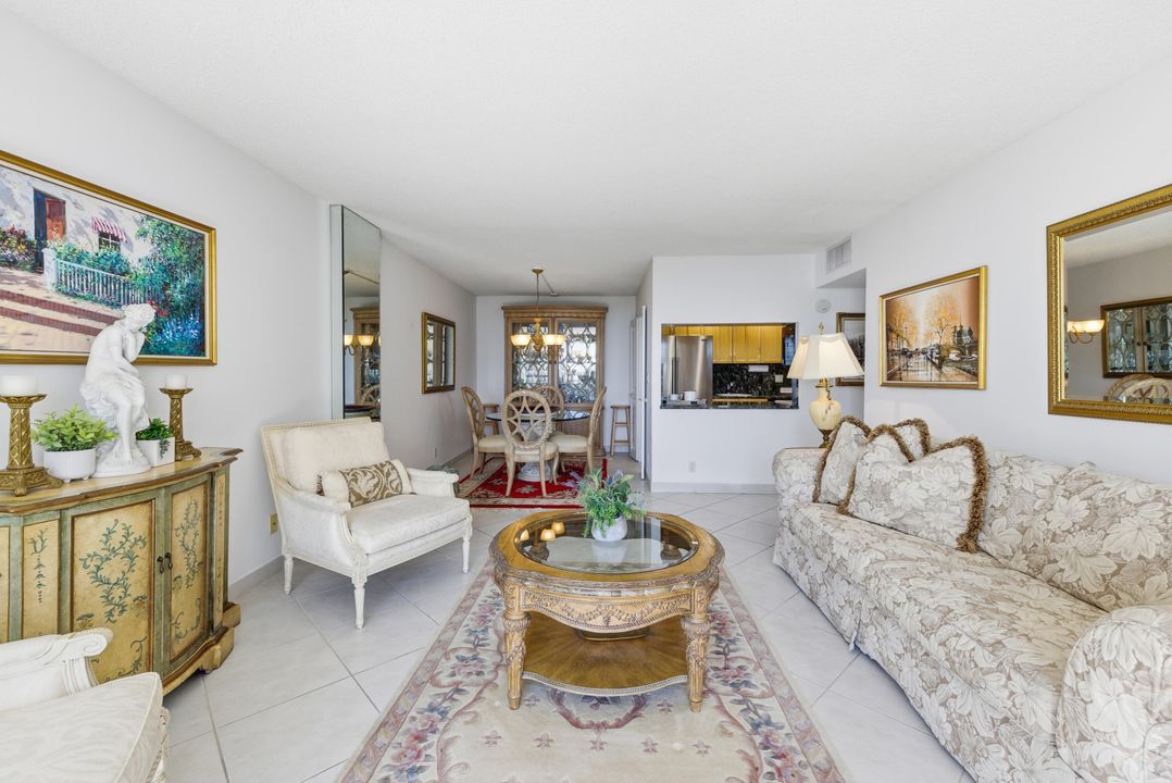 В аренду: $4,500 (2 спален, 2 ванн, 1031 Квадратных фут)