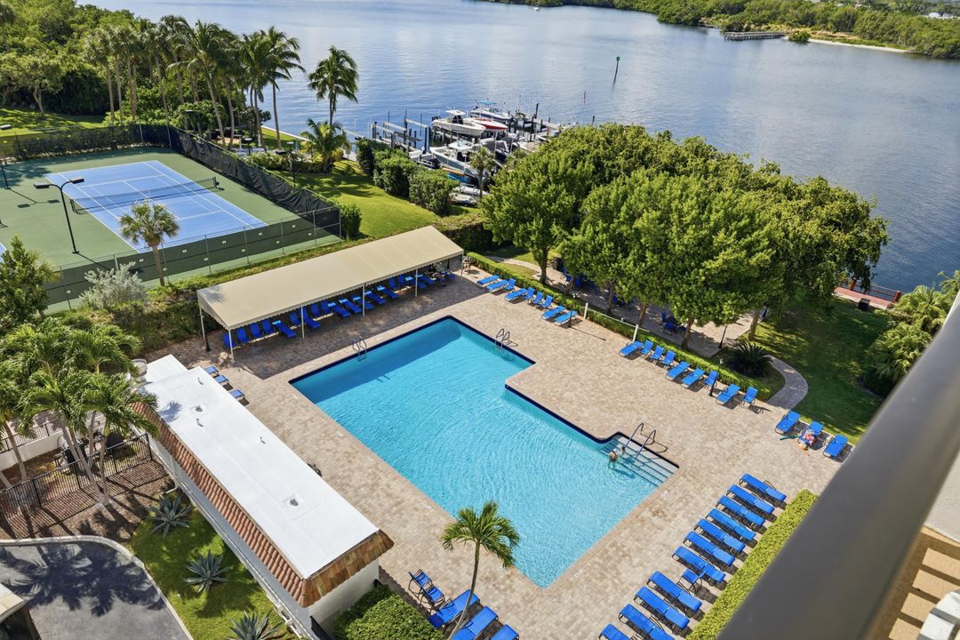 В аренду: $4,500 (2 спален, 2 ванн, 1031 Квадратных фут)