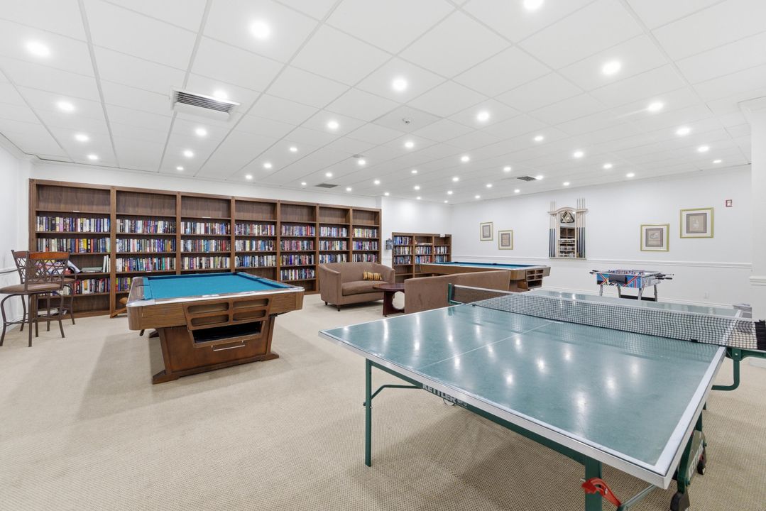 В аренду: $4,500 (2 спален, 2 ванн, 1031 Квадратных фут)