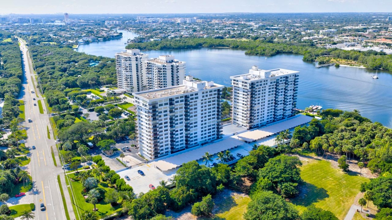 В аренду: $4,500 (2 спален, 2 ванн, 1031 Квадратных фут)