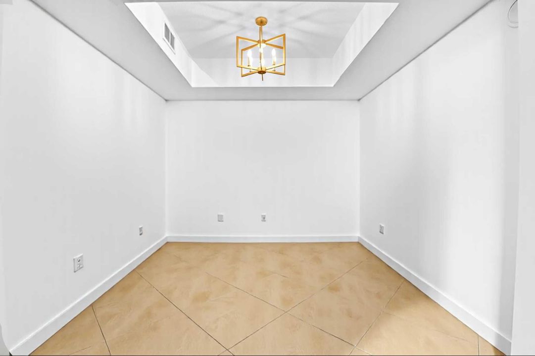 На продажу: $999,000 (2 спален, 2 ванн, 1721 Квадратных фут)