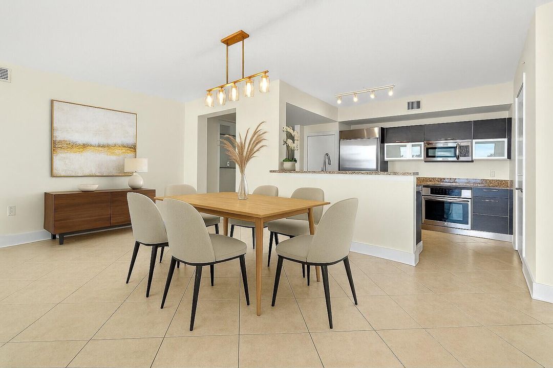 На продажу: $999,000 (2 спален, 2 ванн, 1721 Квадратных фут)