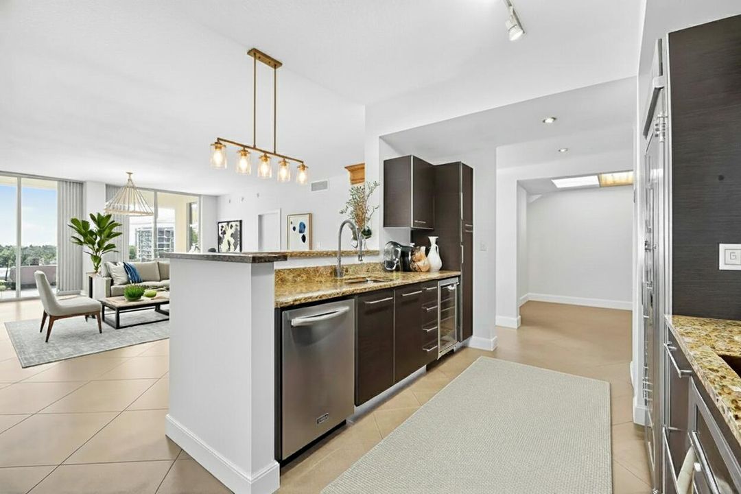 На продажу: $999,000 (2 спален, 2 ванн, 1721 Квадратных фут)