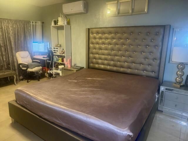 For Sale: $260,000 (2 beds, 2 baths, 938 Square Feet)