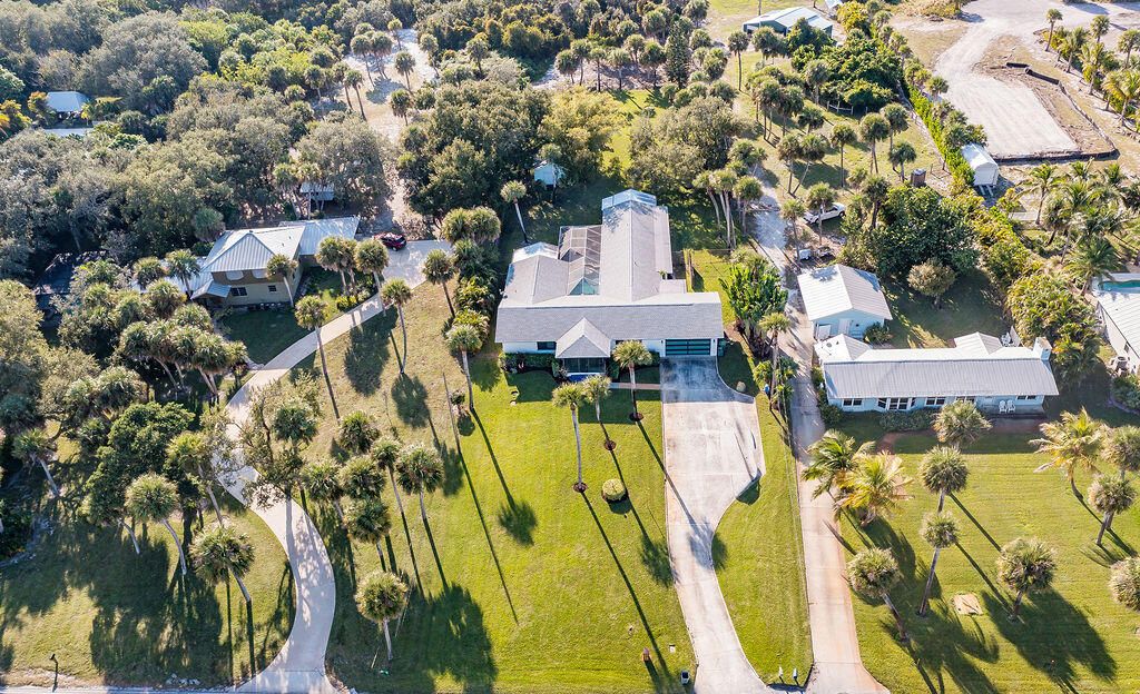 For Sale: $1,699,000 (5 beds, 4 baths, 2935 Square Feet)