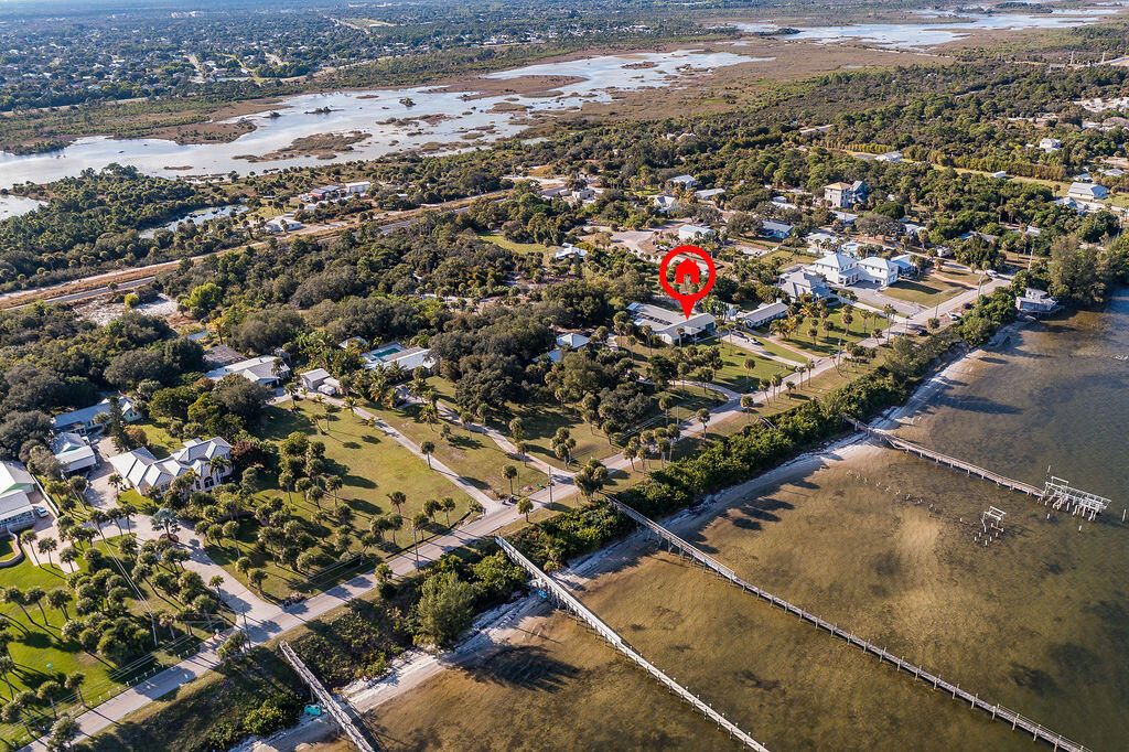 For Sale: $1,699,000 (5 beds, 4 baths, 2935 Square Feet)