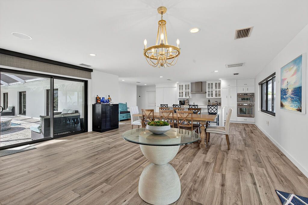 For Sale: $1,699,000 (5 beds, 4 baths, 2935 Square Feet)