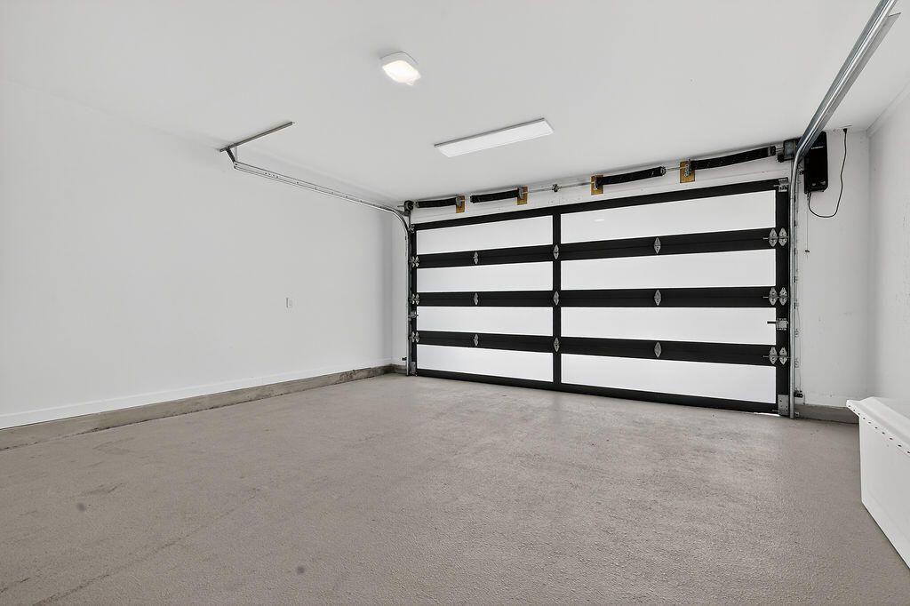 For Sale: $1,699,000 (5 beds, 4 baths, 2935 Square Feet)