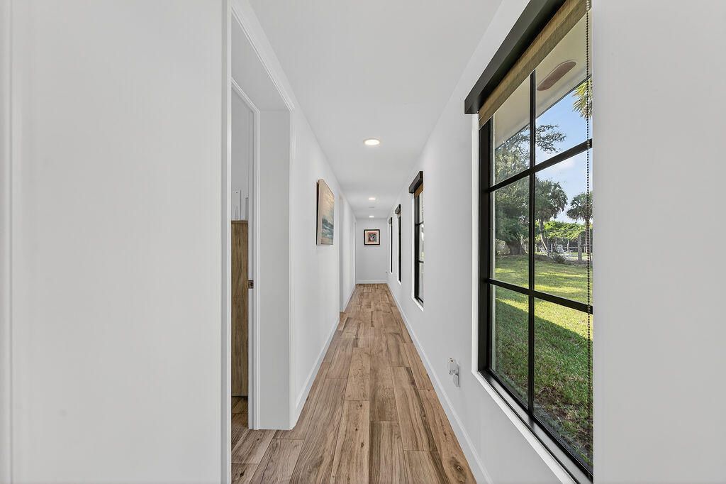 For Sale: $1,699,000 (5 beds, 4 baths, 2935 Square Feet)