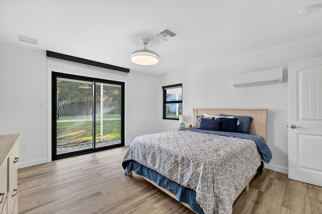 For Sale: $1,699,000 (5 beds, 4 baths, 2935 Square Feet)