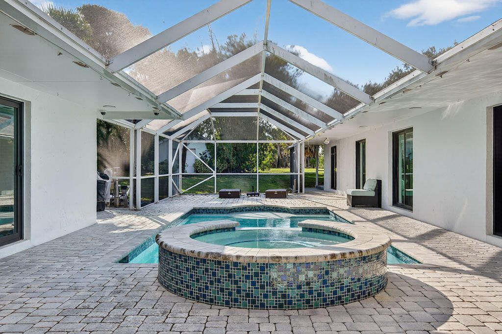 For Sale: $1,699,000 (5 beds, 4 baths, 2935 Square Feet)