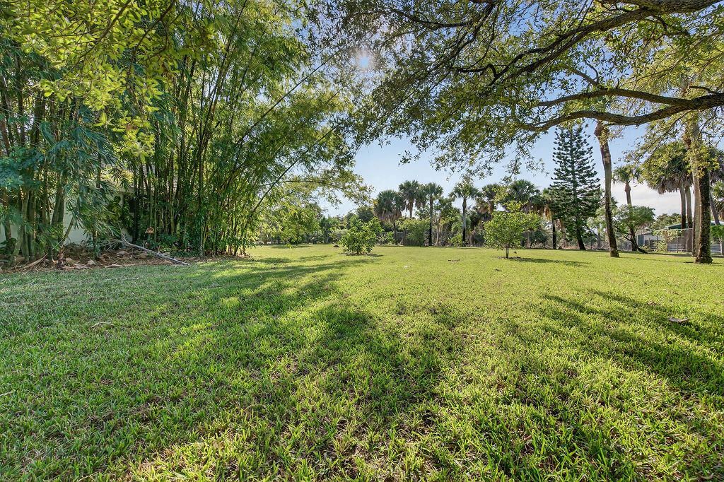 For Sale: $1,699,000 (5 beds, 4 baths, 2935 Square Feet)