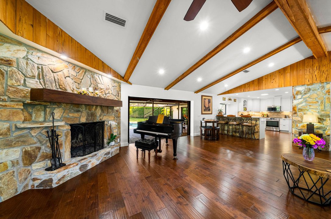 For Sale: $2,200,000 (6 beds, 5 baths, 3965 Square Feet)