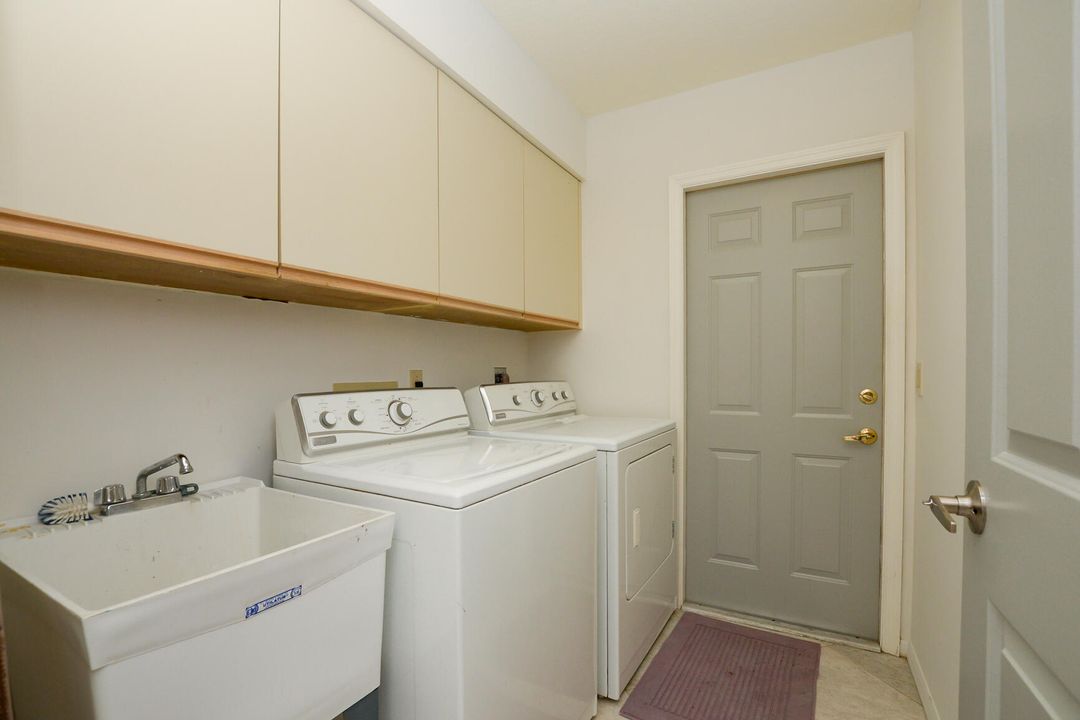 待售: $599,000 (4 贝兹, 3 浴室, 2904 平方英尺)