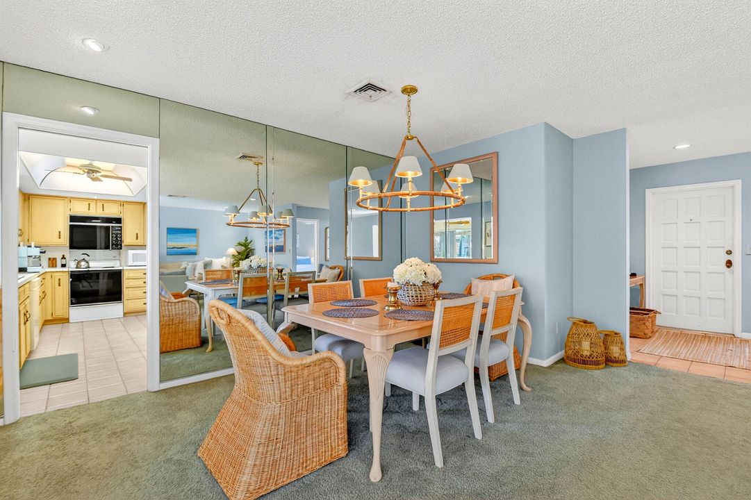 待售: $550,000 (3 贝兹, 2 浴室, 2070 平方英尺)