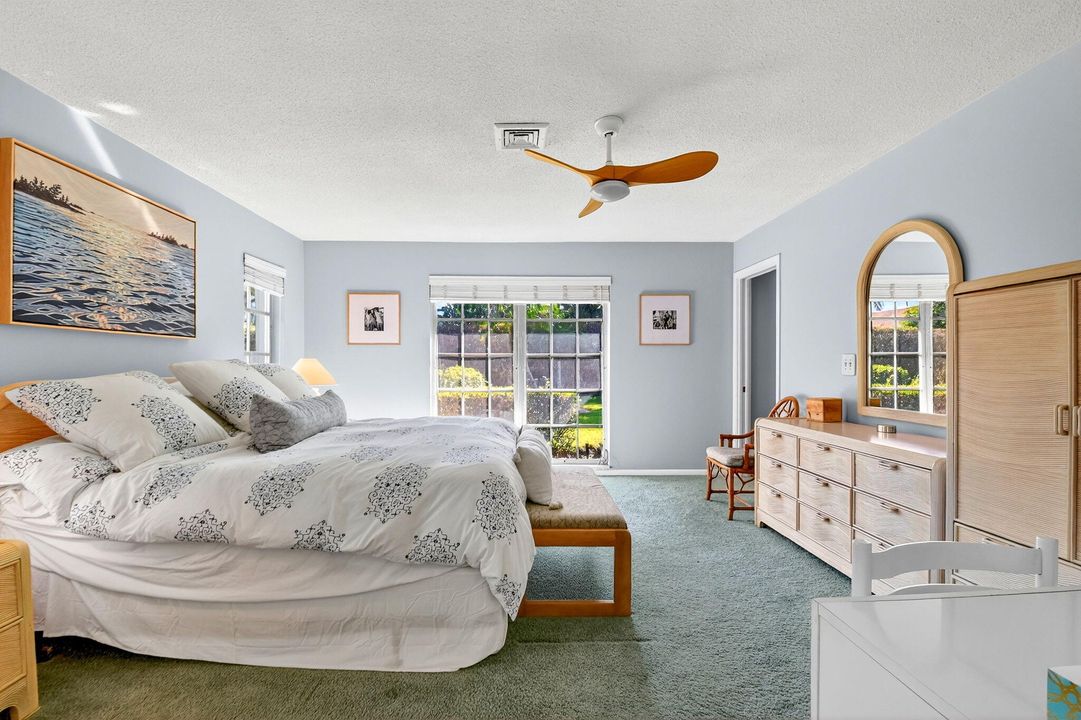 待售: $550,000 (3 贝兹, 2 浴室, 2070 平方英尺)