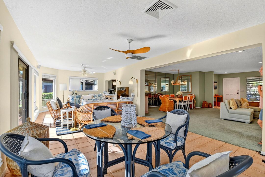 待售: $550,000 (3 贝兹, 2 浴室, 2070 平方英尺)