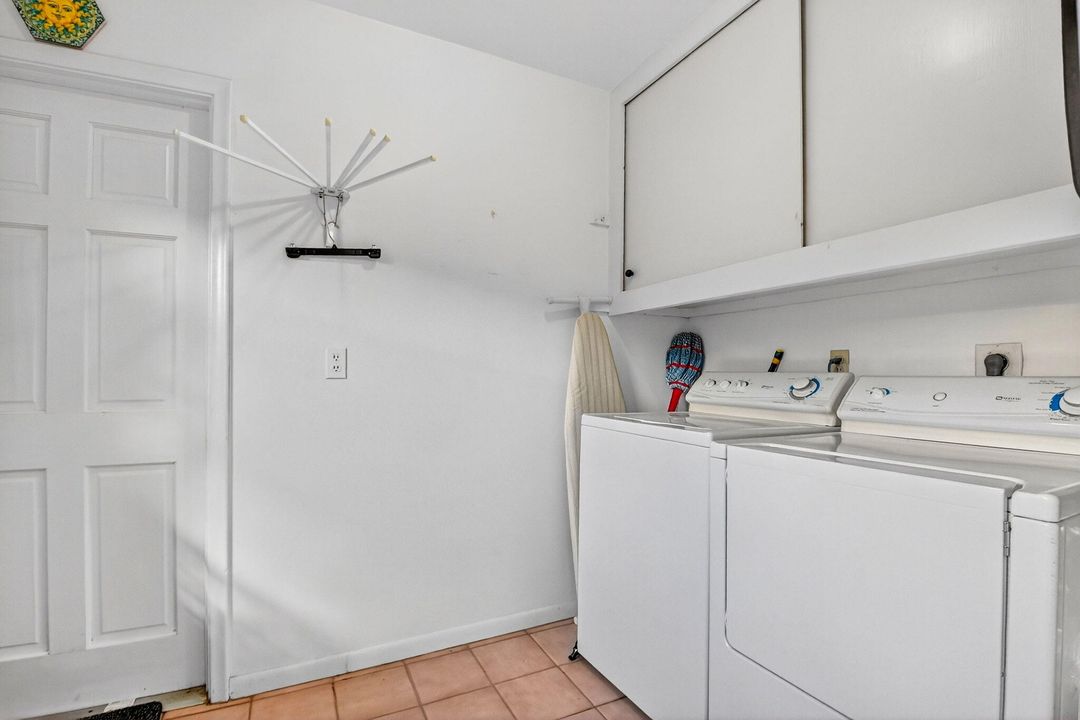 待售: $550,000 (3 贝兹, 2 浴室, 2070 平方英尺)