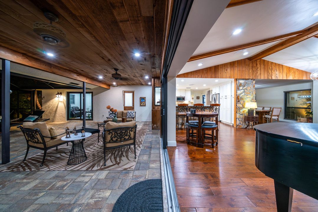 For Sale: $2,200,000 (6 beds, 5 baths, 3965 Square Feet)