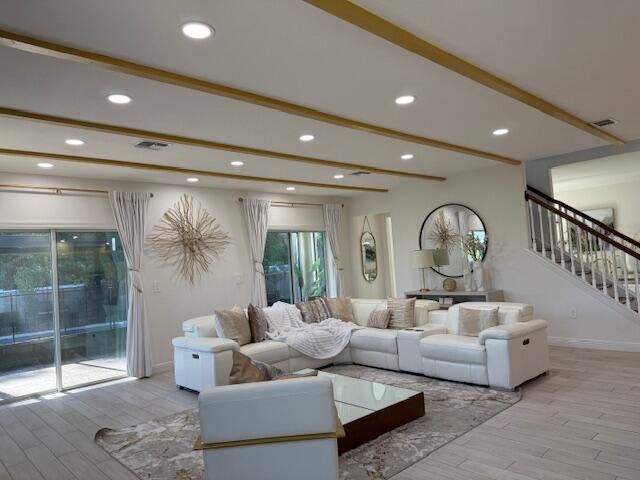 На продажу: $750,000 (4 спален, 3 ванн, 3212 Квадратных фут)