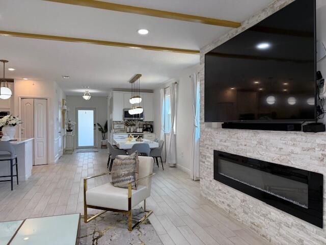 На продажу: $750,000 (4 спален, 3 ванн, 3212 Квадратных фут)