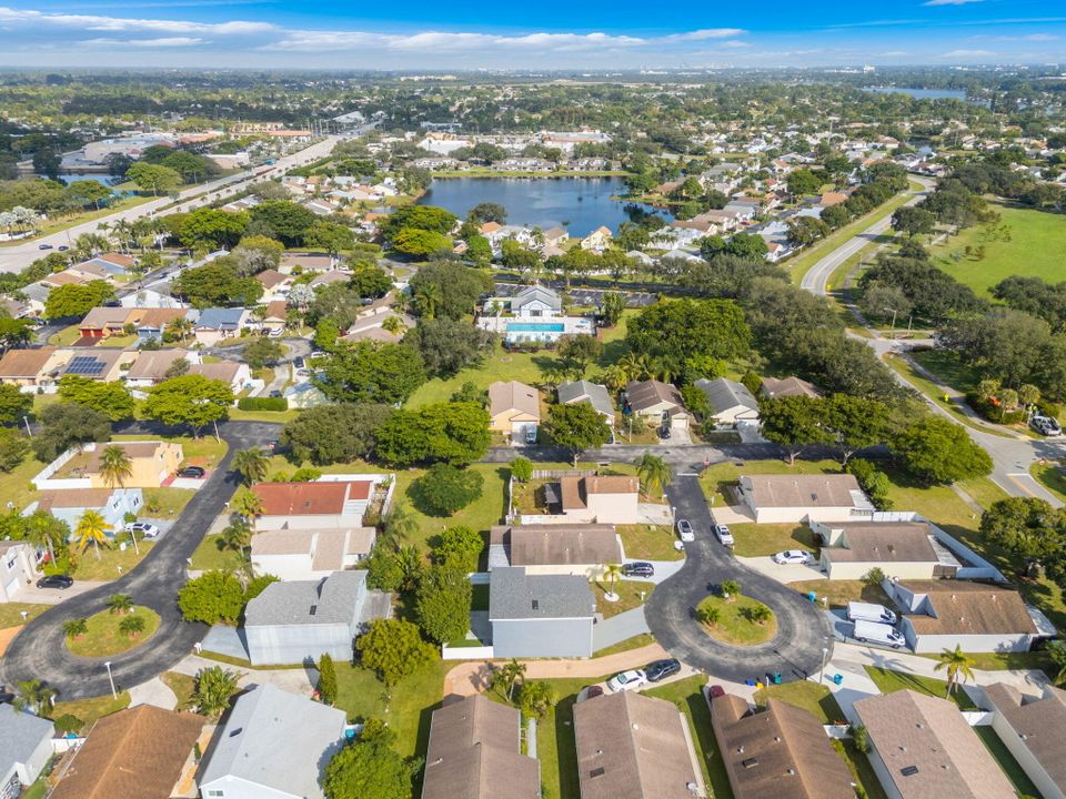 For Sale: $549,900 (3 beds, 2 baths, 1962 Square Feet)