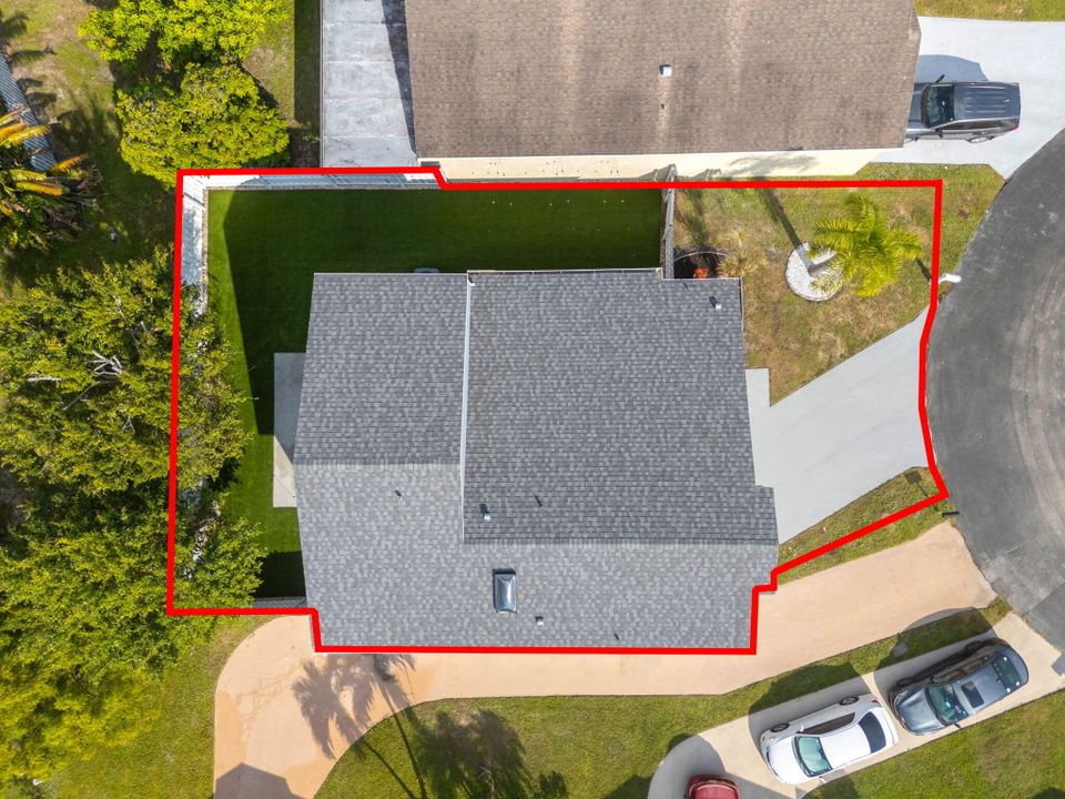 For Sale: $549,900 (3 beds, 2 baths, 1962 Square Feet)