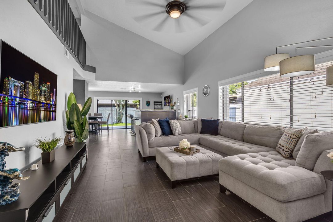 For Sale: $549,900 (3 beds, 2 baths, 1962 Square Feet)