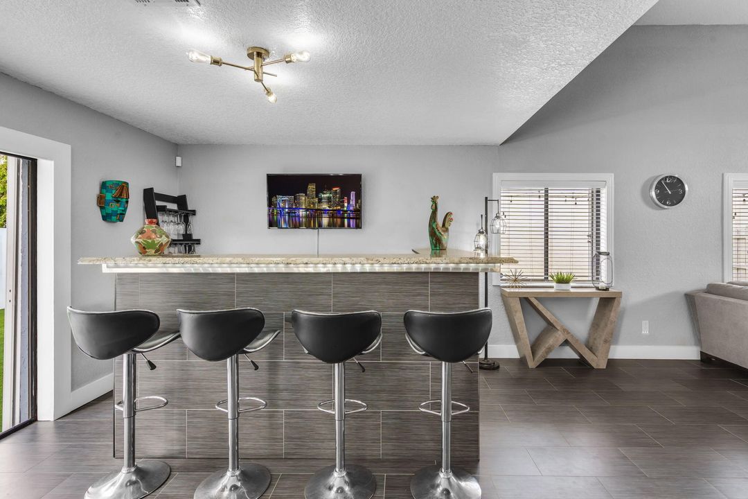 For Sale: $549,900 (3 beds, 2 baths, 1962 Square Feet)