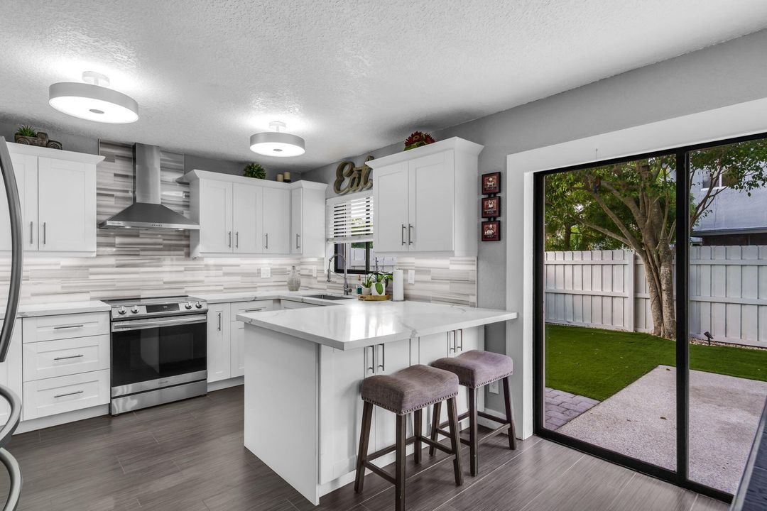 For Sale: $549,900 (3 beds, 2 baths, 1962 Square Feet)