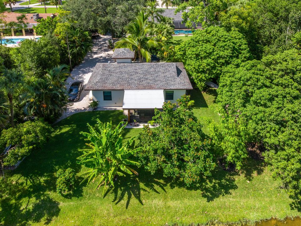 For Sale: $2,200,000 (6 beds, 5 baths, 3965 Square Feet)