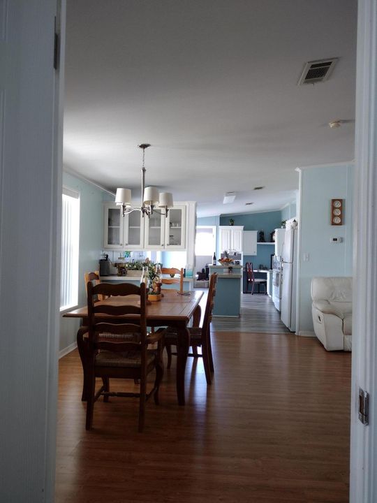 For Sale: $120,000 (3 beds, 2 baths, 1547 Square Feet)