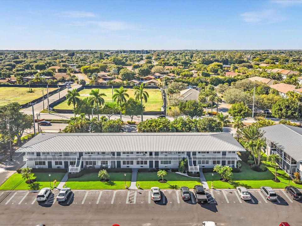 For Sale: $119,000 (1 beds, 1 baths, 574 Square Feet)