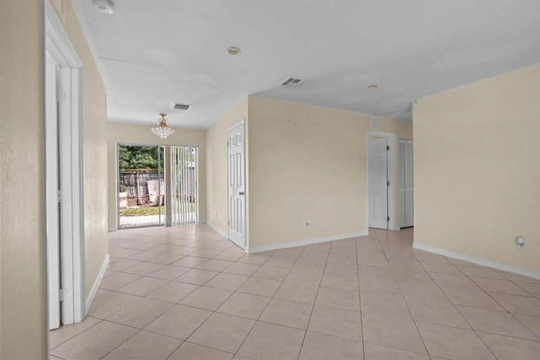 Active With Contract: $369,000 (4 beds, 2 baths, 1168 Square Feet)