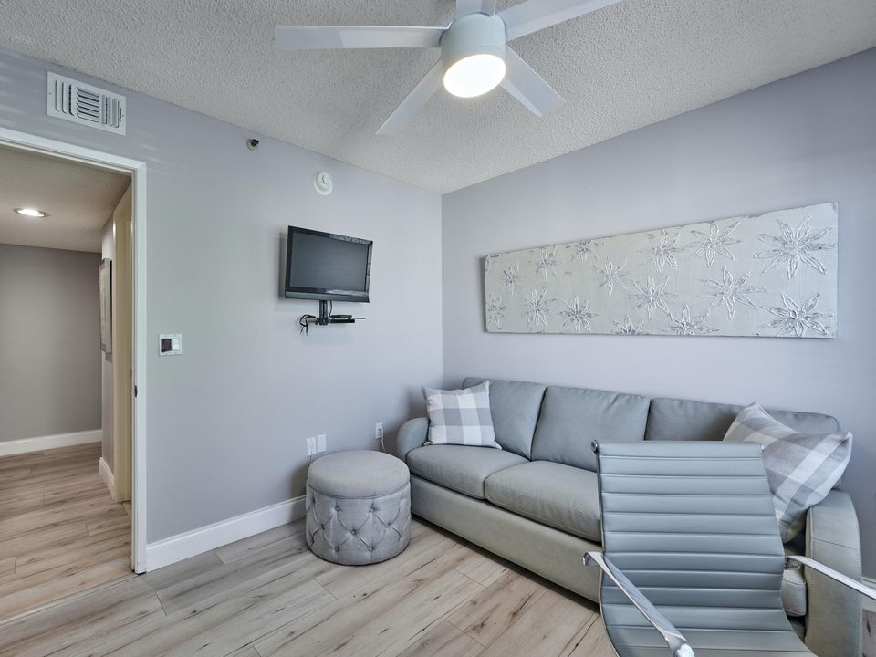 待售: $330,000 (2 贝兹, 2 浴室, 1460 平方英尺)