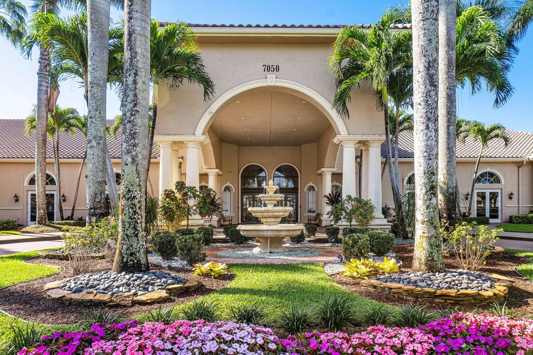 For Sale: $549,000 (4 beds, 2 baths, 2319 Square Feet)