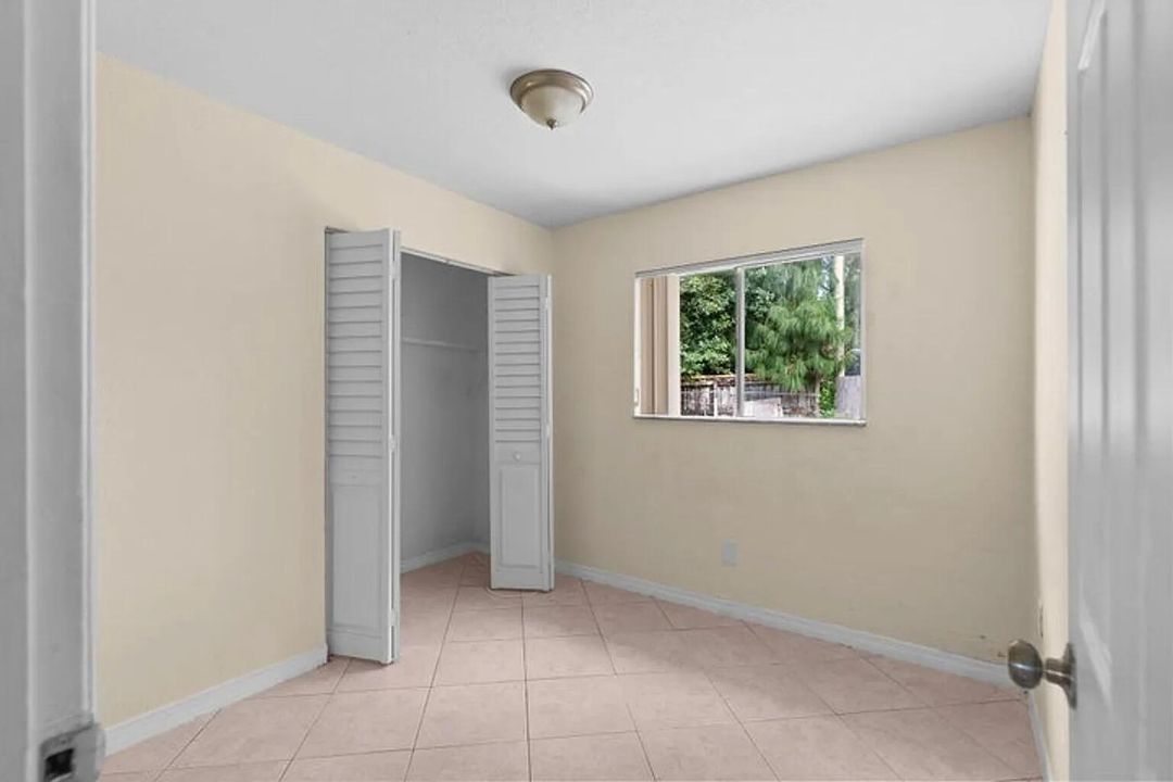 Active With Contract: $369,000 (4 beds, 2 baths, 1168 Square Feet)