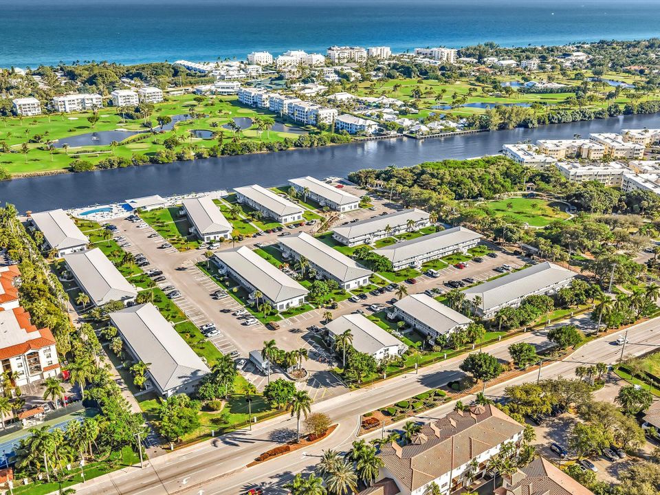 For Sale: $119,000 (1 beds, 1 baths, 574 Square Feet)