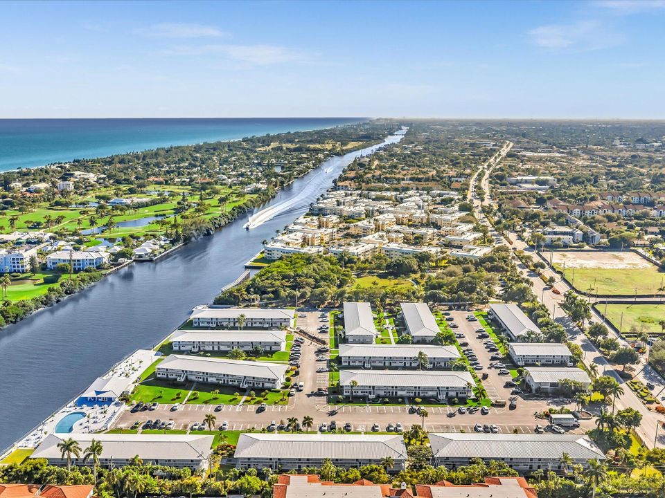 For Sale: $119,000 (1 beds, 1 baths, 574 Square Feet)