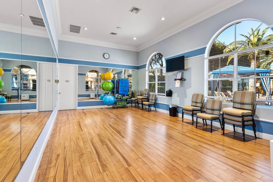 For Sale: $549,000 (4 beds, 2 baths, 2319 Square Feet)