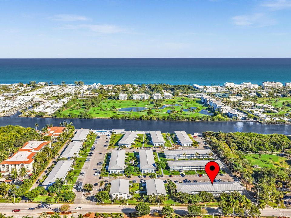 For Sale: $119,000 (1 beds, 1 baths, 574 Square Feet)